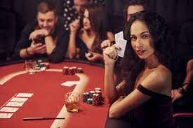 Weekend live-dealer table availability across Friday, Saturday, and Sunday